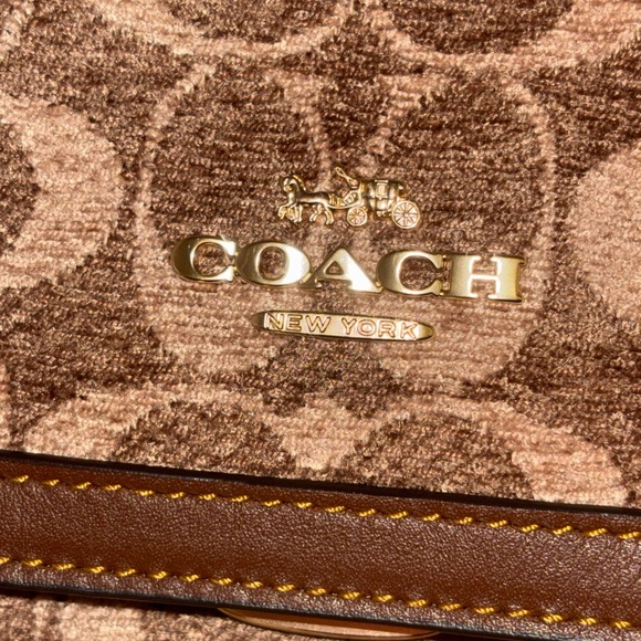 Chenille Small Etta flap bag - Picture 8 of 9